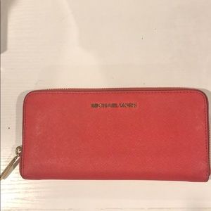 Zip up Michael Kora wallet